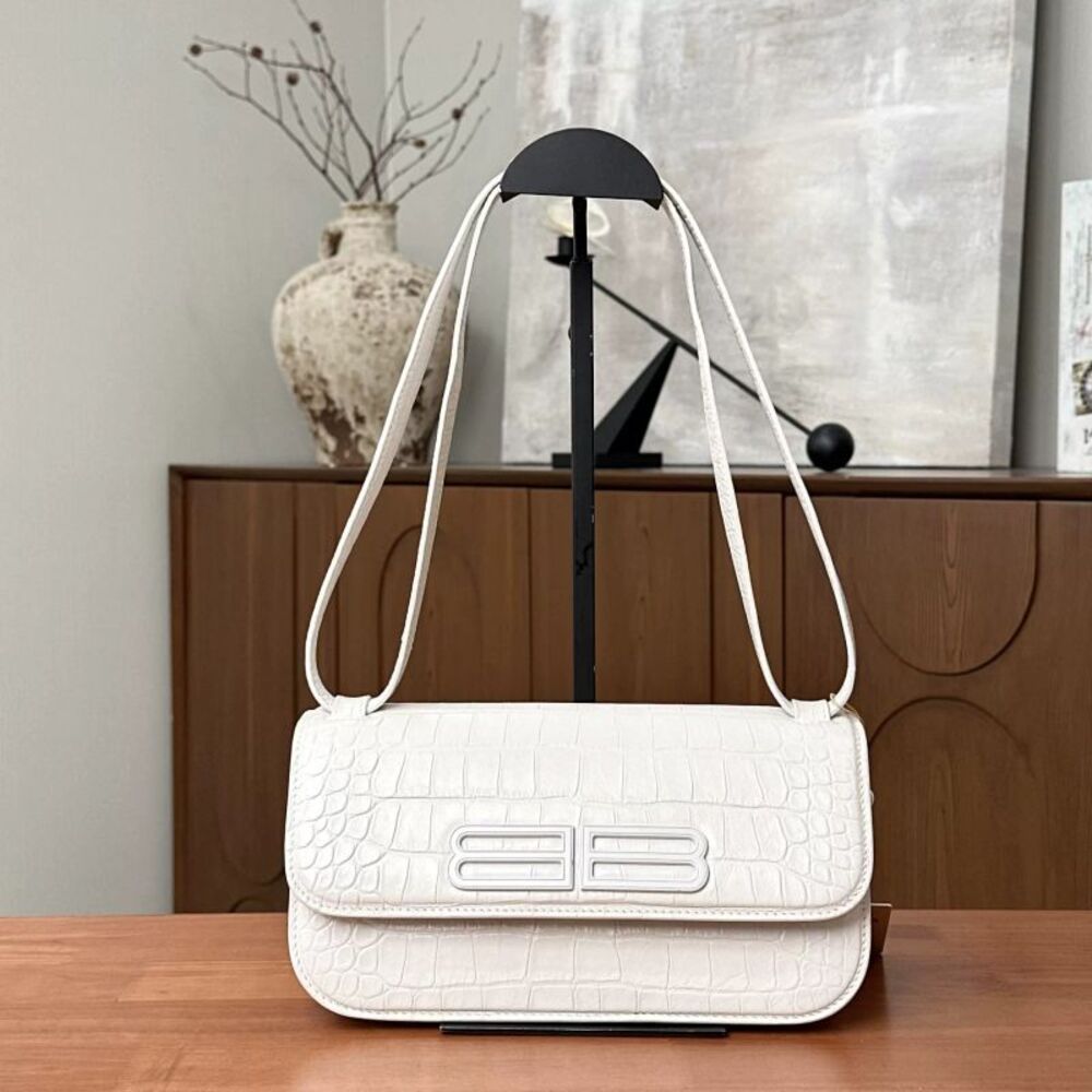 Balenciaga Women Pre-Loved Bag Very Good Condition